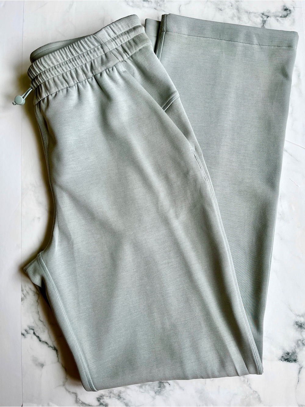 Lululemon Softstreme High Rise Pant in Jade Grey - Size 6